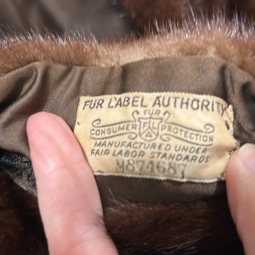 Peter Duffy Fur Shoulder Cape - image 8